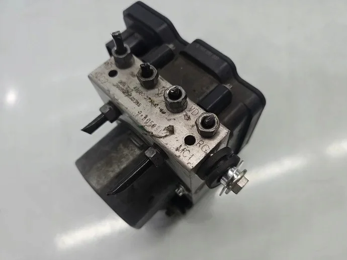 Pompe ABS Dacia 476602738R image 4