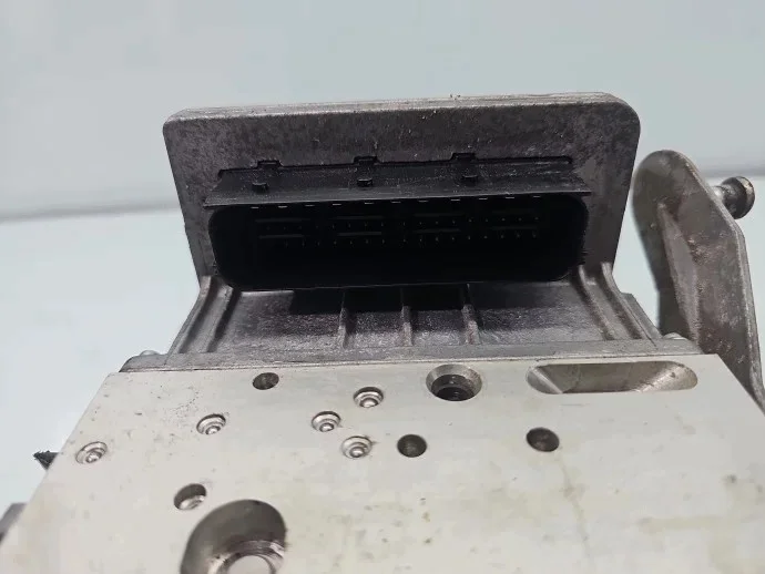 Pompe ABS Mercedes Classe E W211 A0054317212 image 3