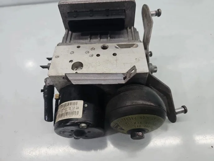 Pompe ABS Mercedes Classe E W211 A0054317212 image 4