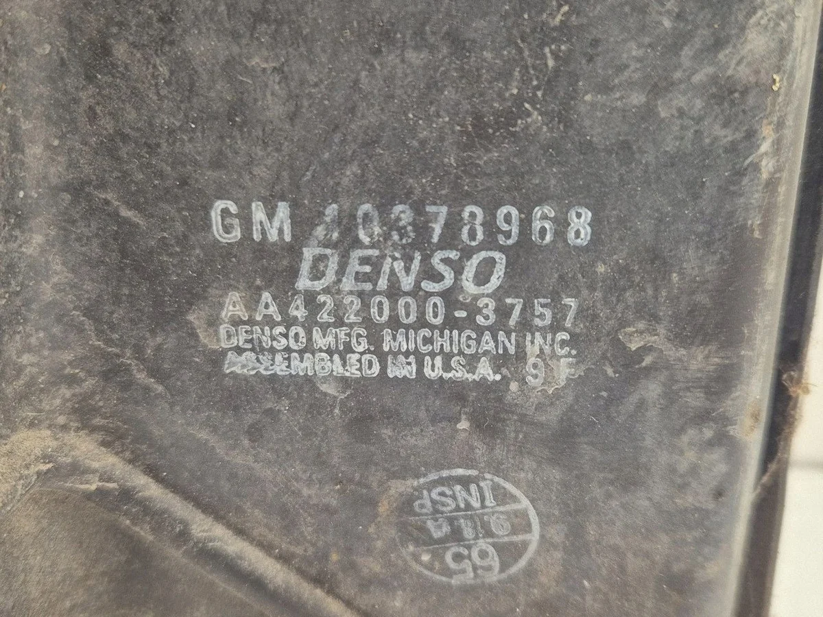 2005 Cadillac SRX Lüftergehäuse 19130179 image 3