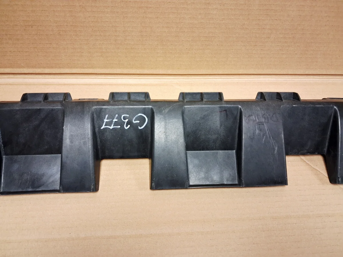 Dacia Duster I Schwellerleiste links 768515735R image 3
