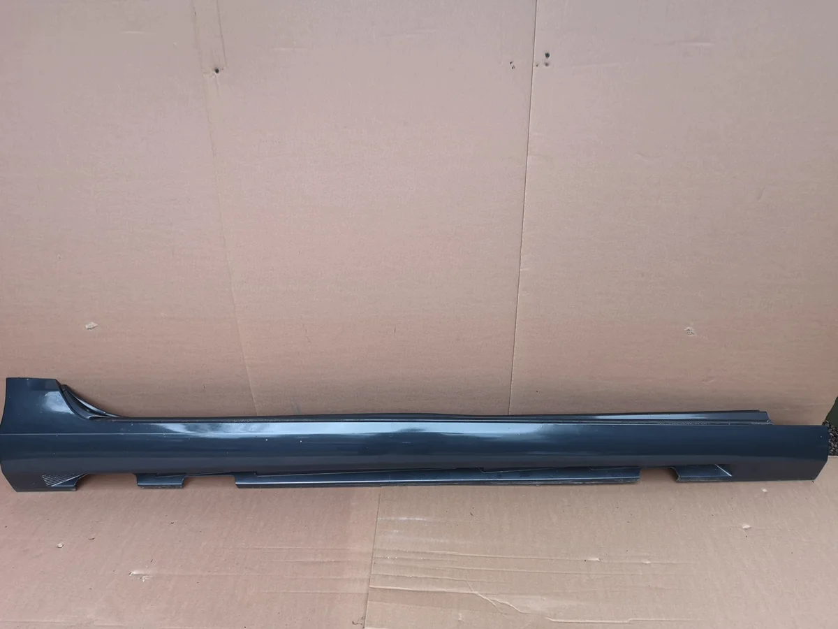 Volvo V60 I 13-17 Right Rocker Panel Complete