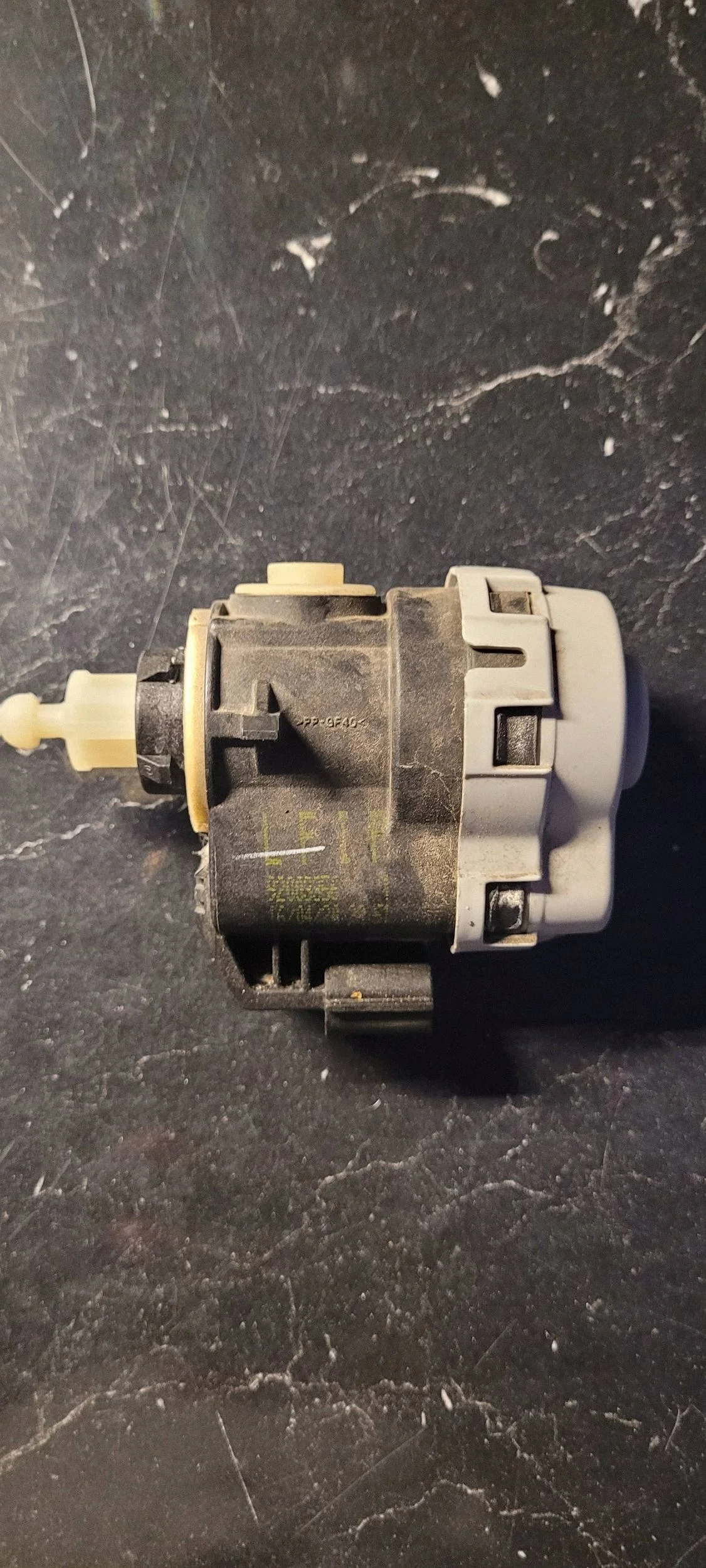 Moteur réglage phare Mazda CX-3 PPGF20 image 3