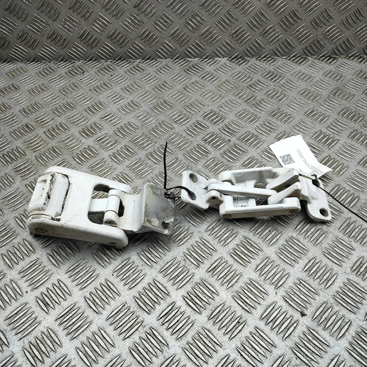 Scharnier Tür hinten 270° links Mercedes Sprinter A9107409500 image 3