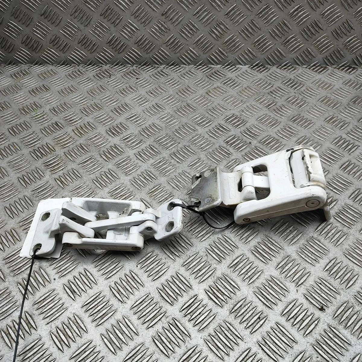 Scharnier Tür hinten 270° links Mercedes Sprinter A9107409500 image 4