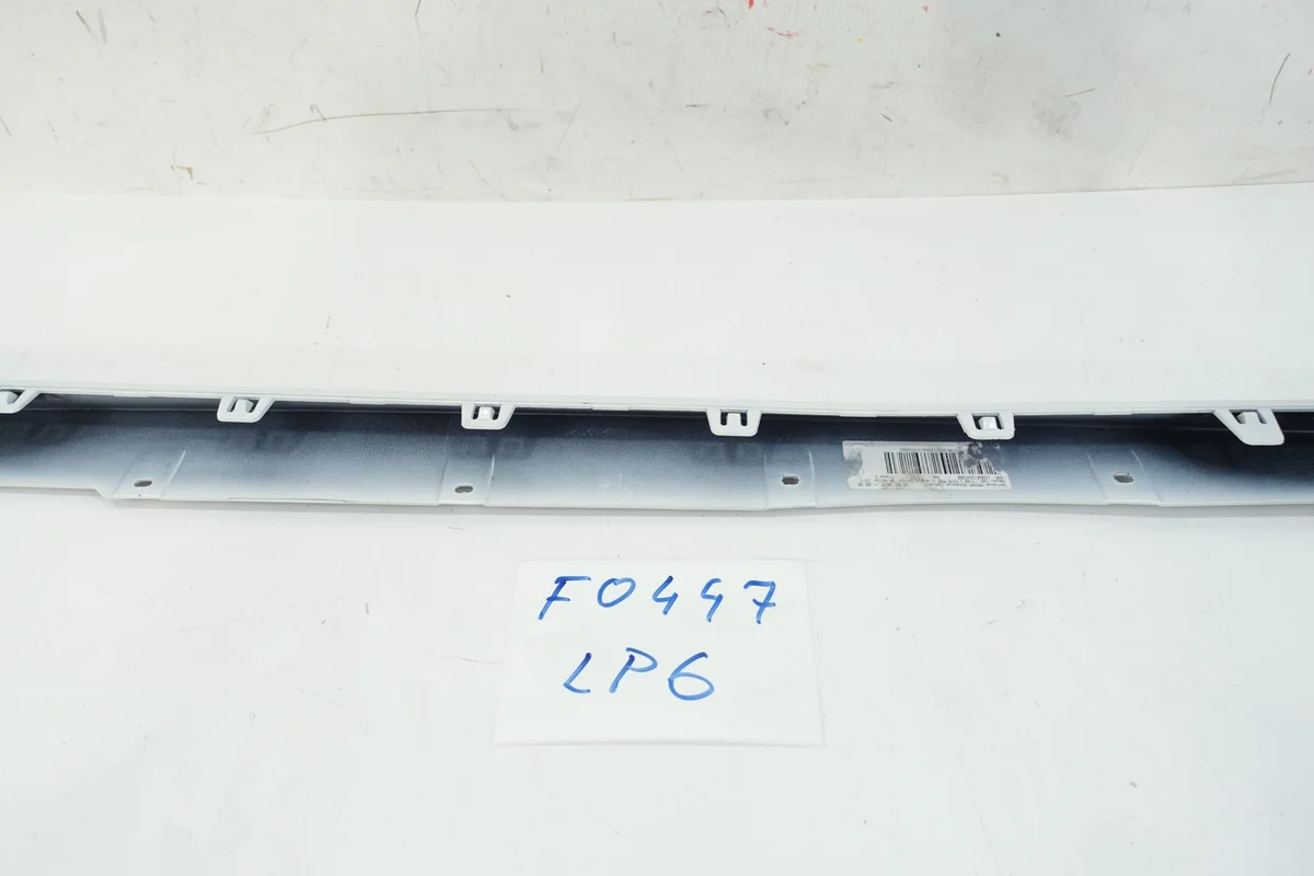Schwellerleiste links BMW 1 F40 M-Paket image 7