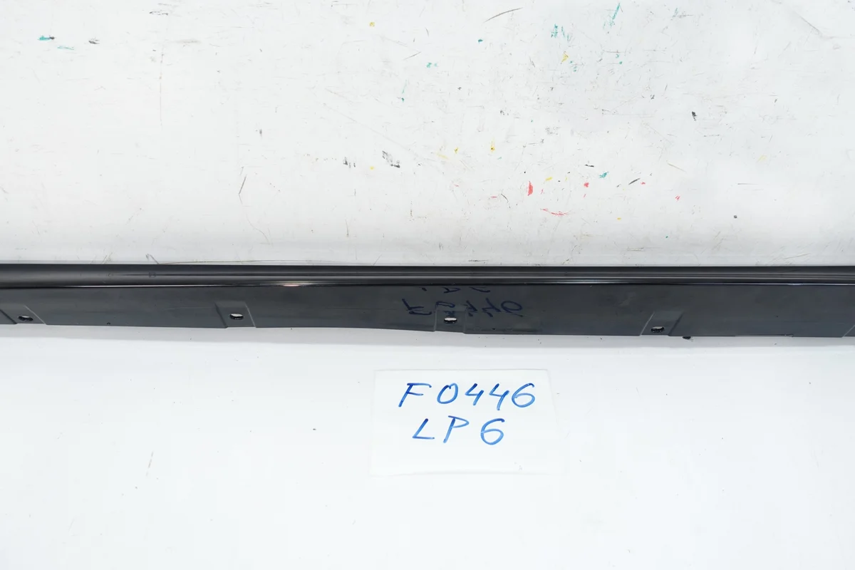 Schwellerleiste links BMW 1 F40 M-Paket image 3