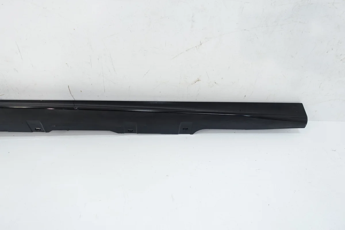 Schwellerleiste links BMW 1 F40 M-Paket image 4