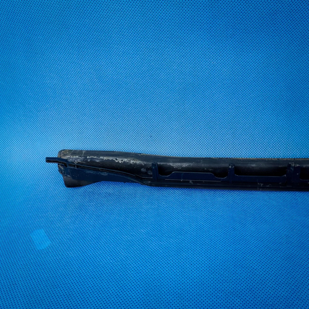 BMW 3 G20 water deflector right OEM image 6