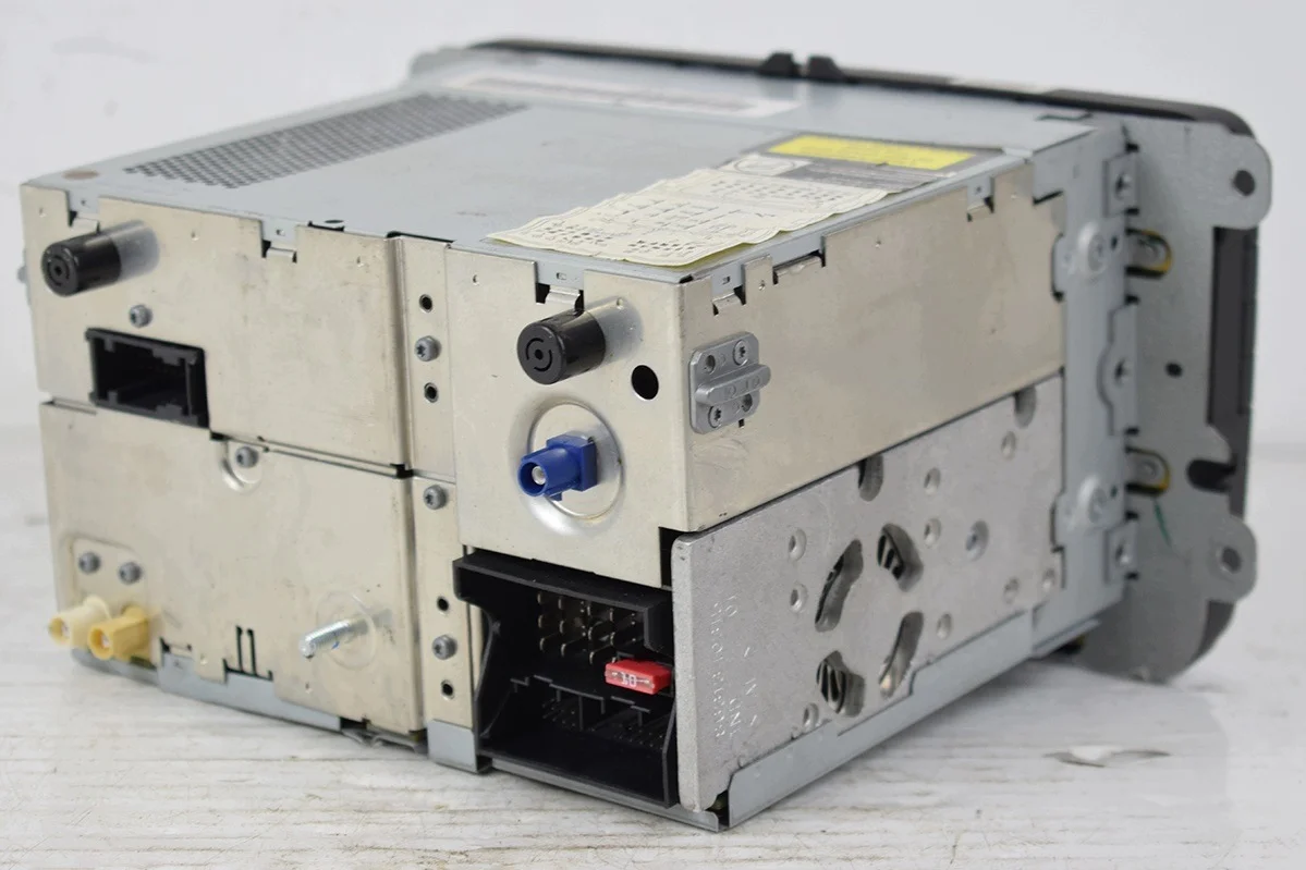 Radio Navigation VW Golf V Passat B6 150782 image 4