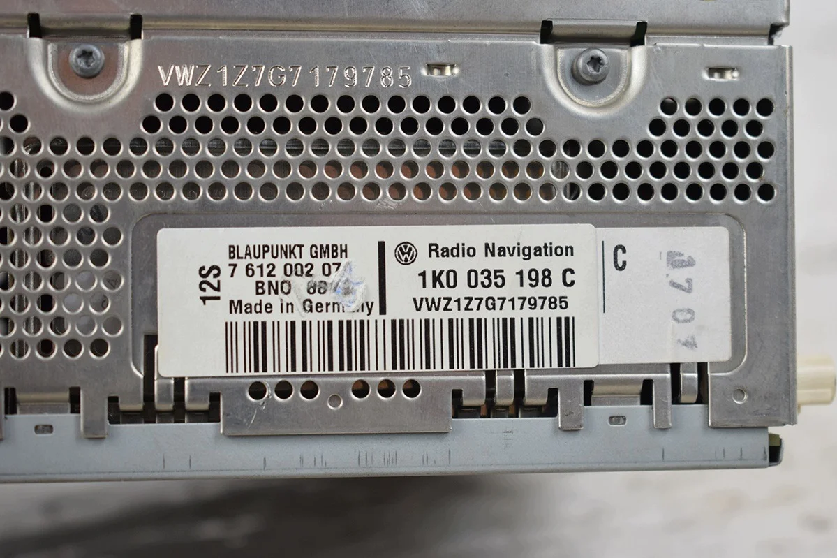 Radio Navigation VW Golf V Passat B6 150782 image 5