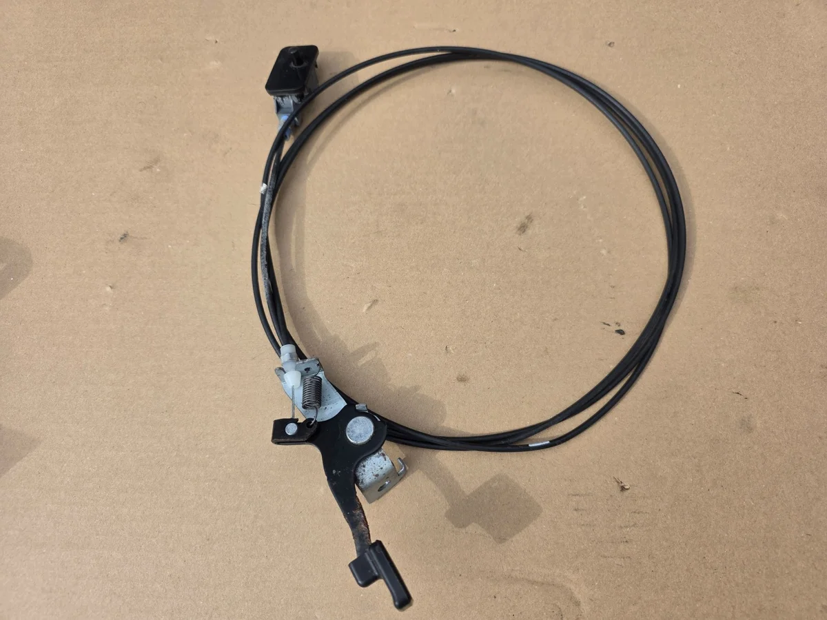 Fuel Flap Release Cable Suzuki Swift MK8 Used