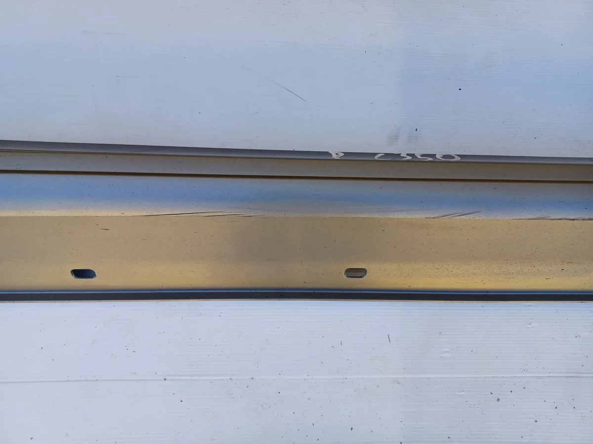 Friso de Porta Mercedes Classe E W212 Usado image 3