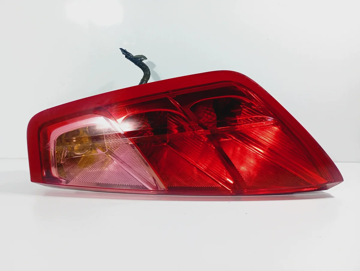Takavalo Fiat Grande Punto 05-12 Oikea