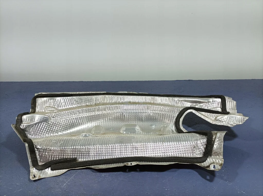 Audi A8 D5 Hitzeschutz Motorraum 4N0825721C image 3