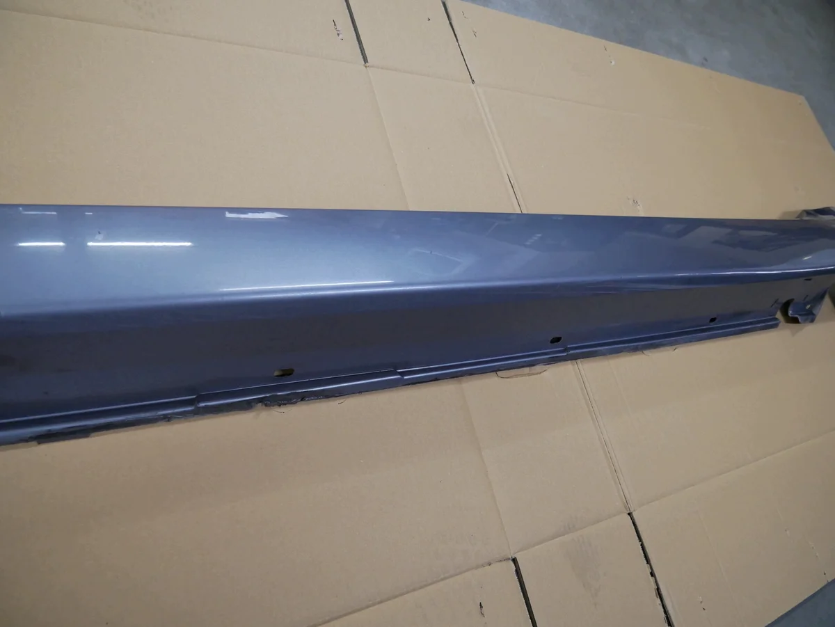 BMW E61 LCI vasen helmalista A52 image 4
