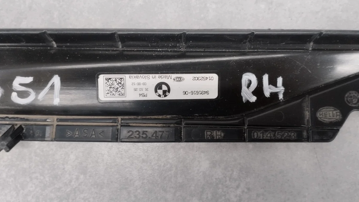 Gleitschiene Türgriffbeleuchtung RH + LED BMW G22 G26 image 6
