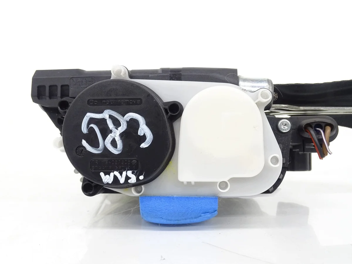 Gurtstraffer vorne rechts VW Golf VII MK7 image 7