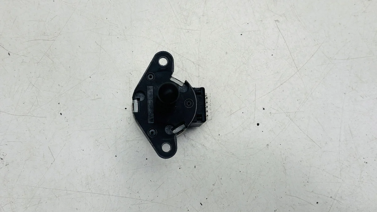 Audi A6 S6 C6 4F Scheinwerfer Stellmotor PL35L024Y image 4
