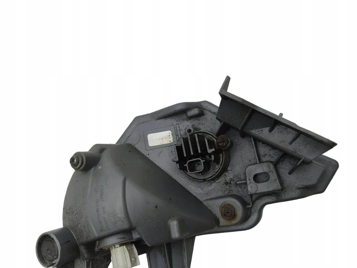 Luz de Nevoeiro Toyota OE 8145742060 Usada image 3
