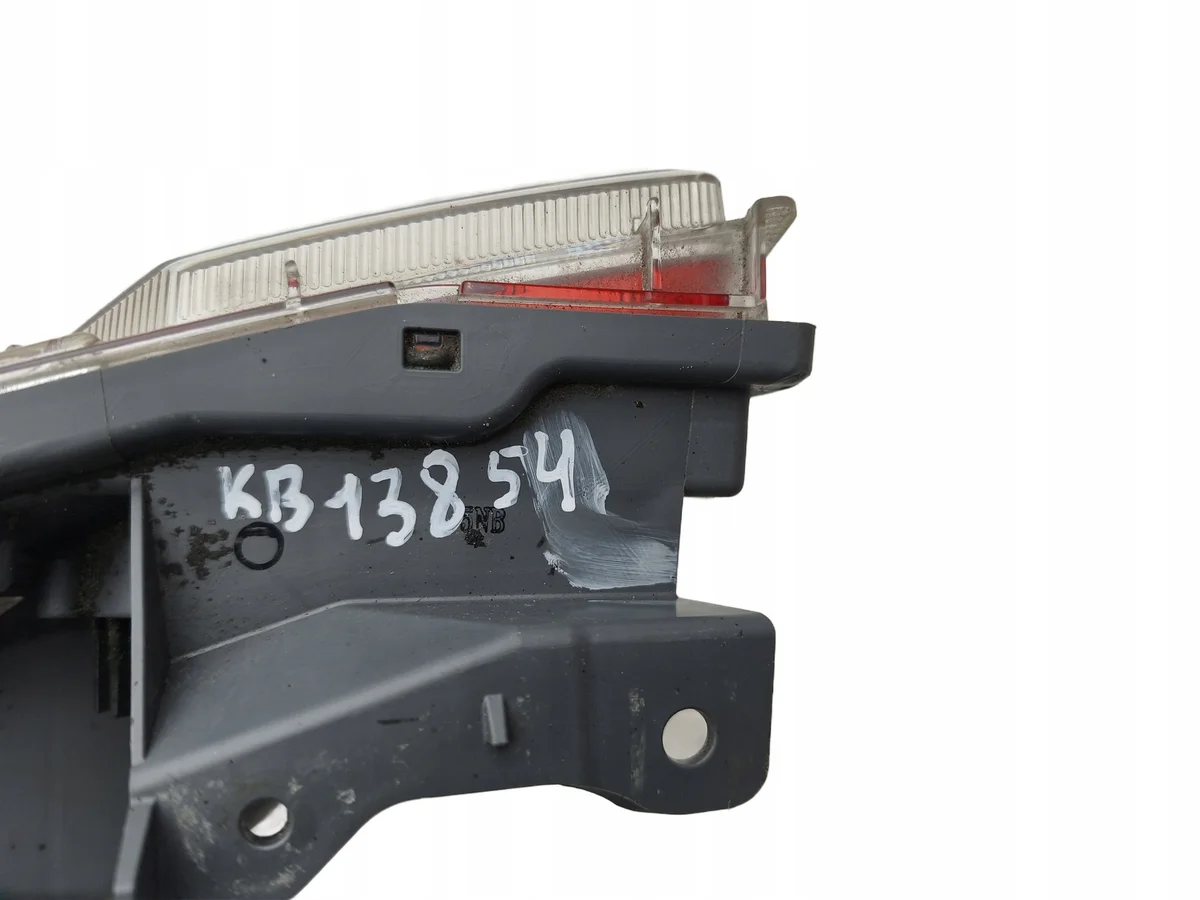 Luz de Nevoeiro Toyota OE 8145742060 Usada image 7