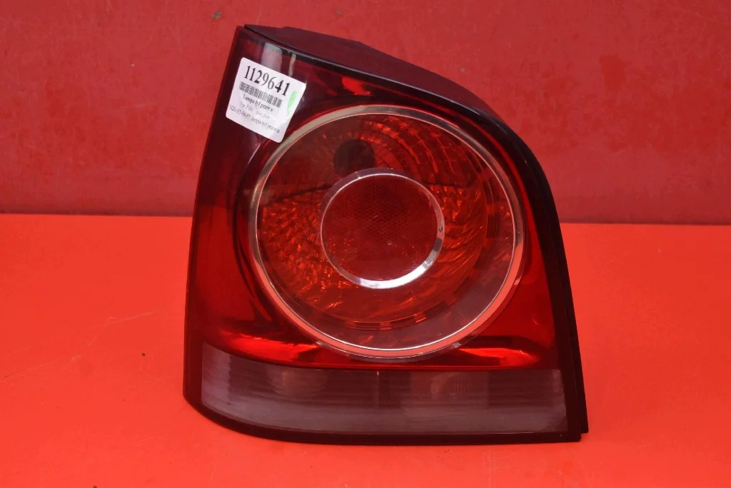 VW Polo 4 9N Rear Tail Light Right Used