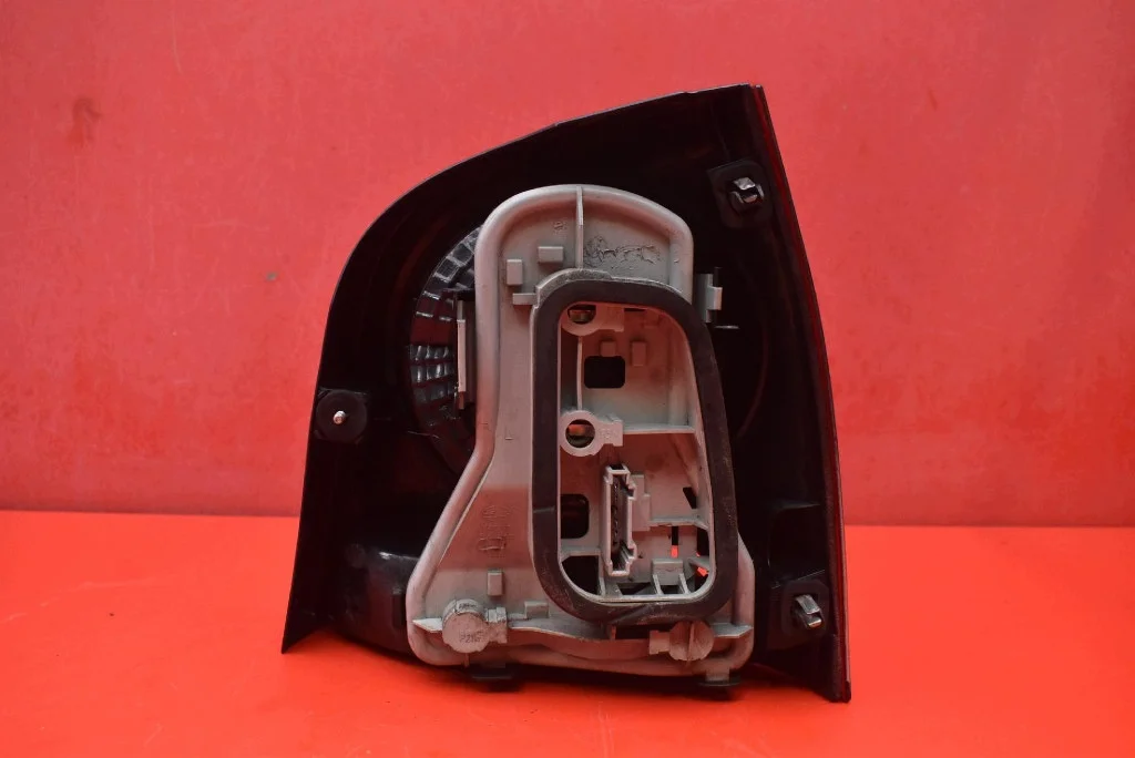 Rückleuchte Rechts VW Polo IV 9N 05-09 gebraucht image 3