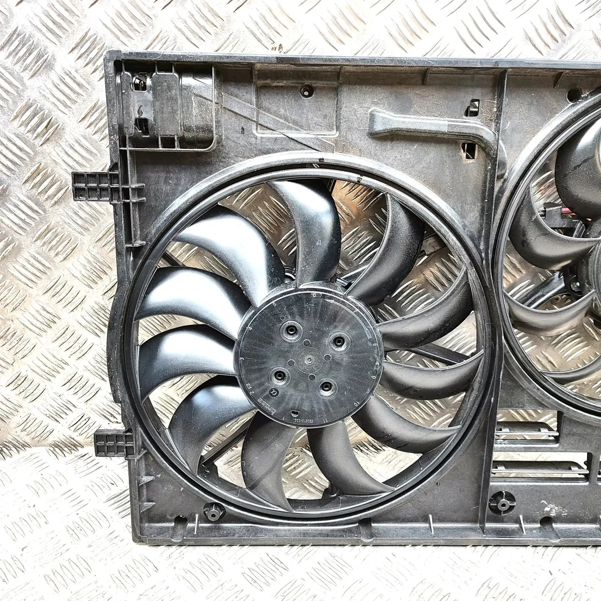 Frontpanel Skoda Superb 5WA959455T image 3