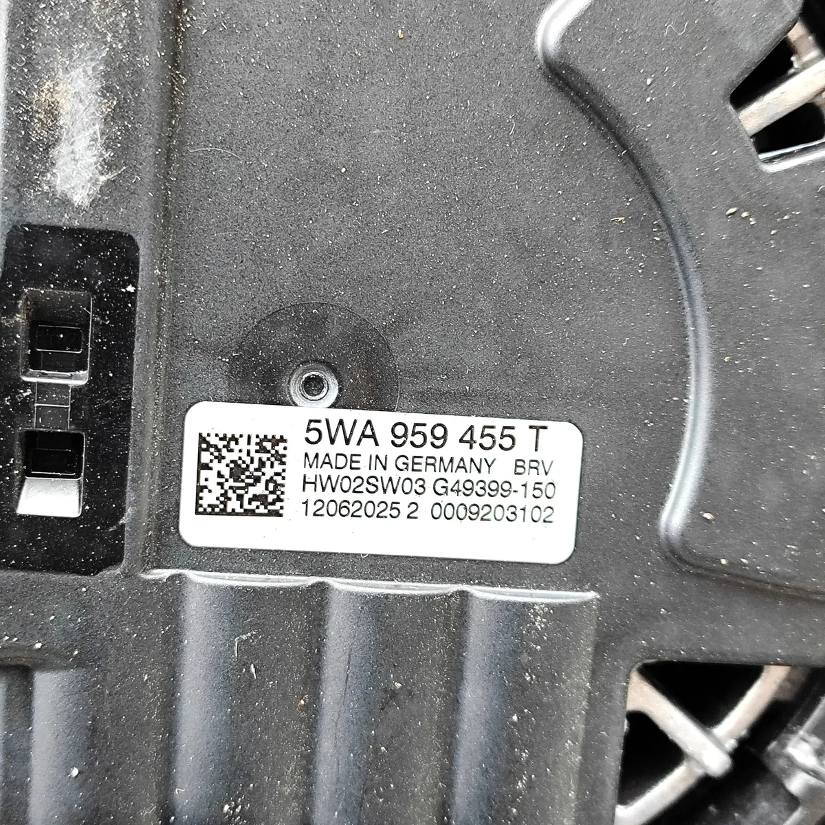 Frontpanel Skoda Superb 5WA959455T image 10