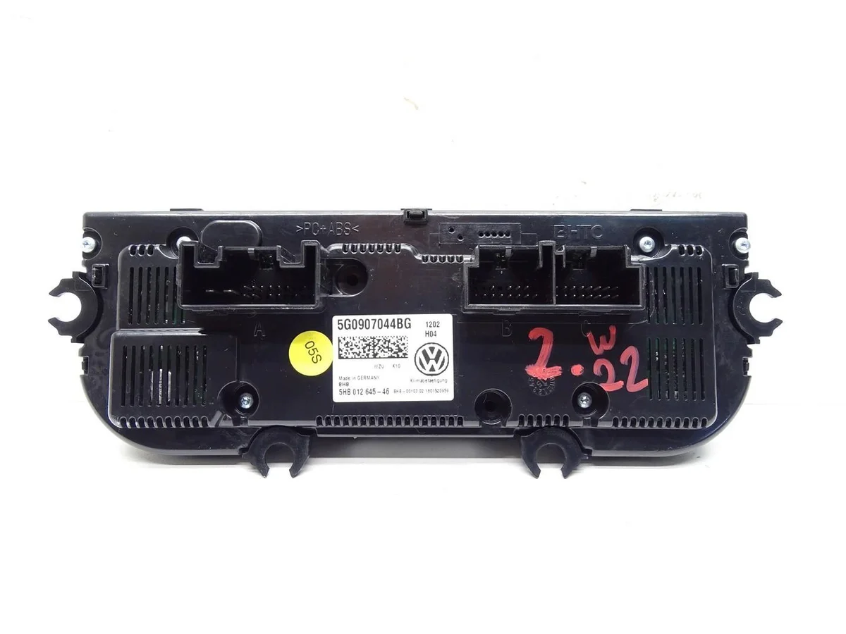 Panneau commande climatisation VW Passat B8 image 4