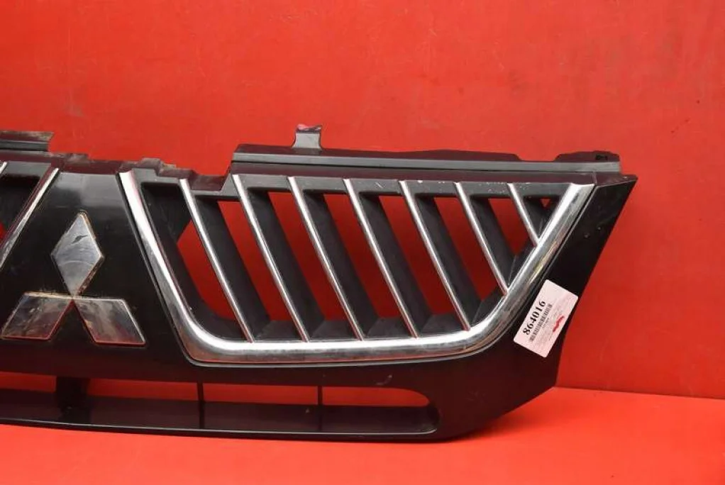 Mitsubishi L200 06-14 etusäleikkö, kromi image 3