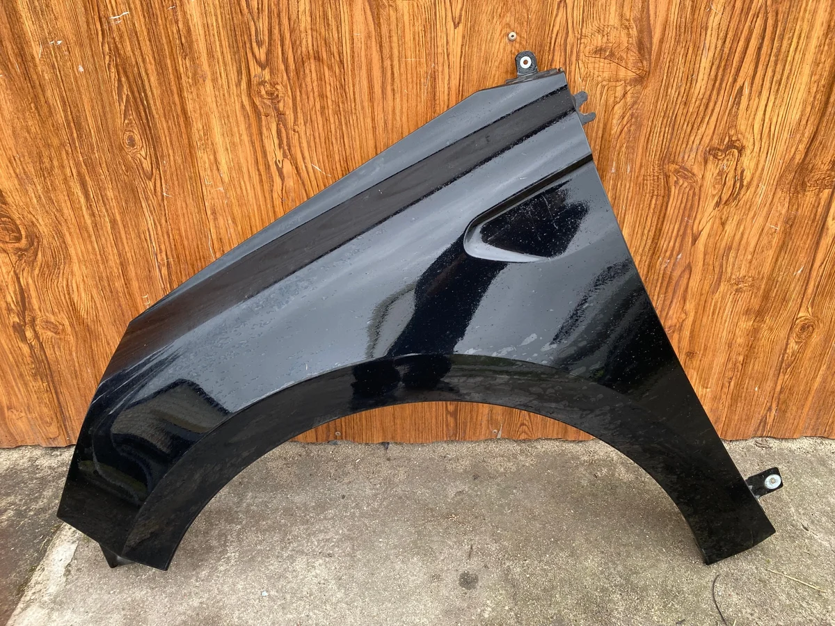 Renault Clio V parafango sinistro anteriore