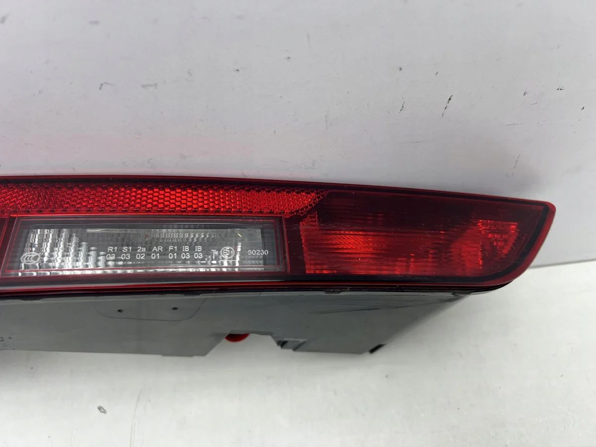 Audi Q5 80A takavalaisin vasen 80A945069B image 5