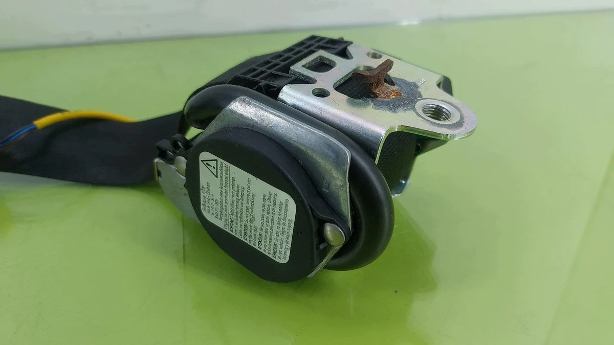Rechter Frontgurt VW Touareg I (2002-2010) image 5