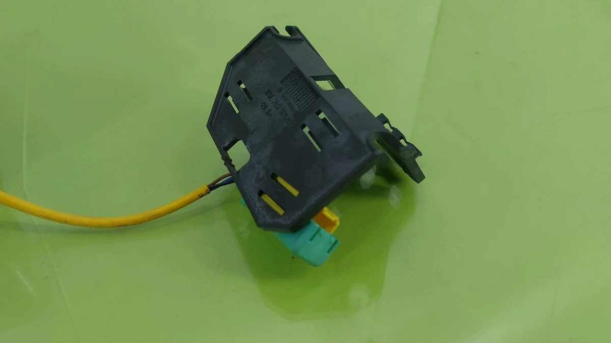 PAS AVANT GAUCHE VW TOUAREG I 2002-2010 image 7