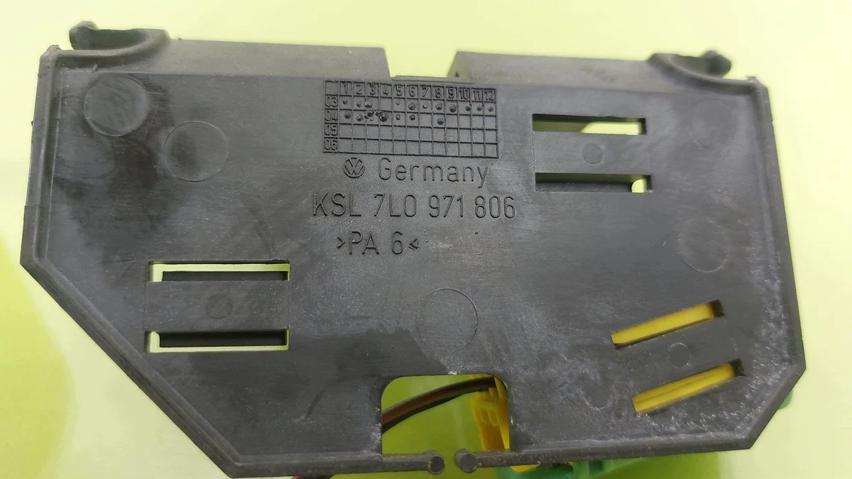 PAS AVANT GAUCHE VW TOUAREG I 2002-2010 image 8