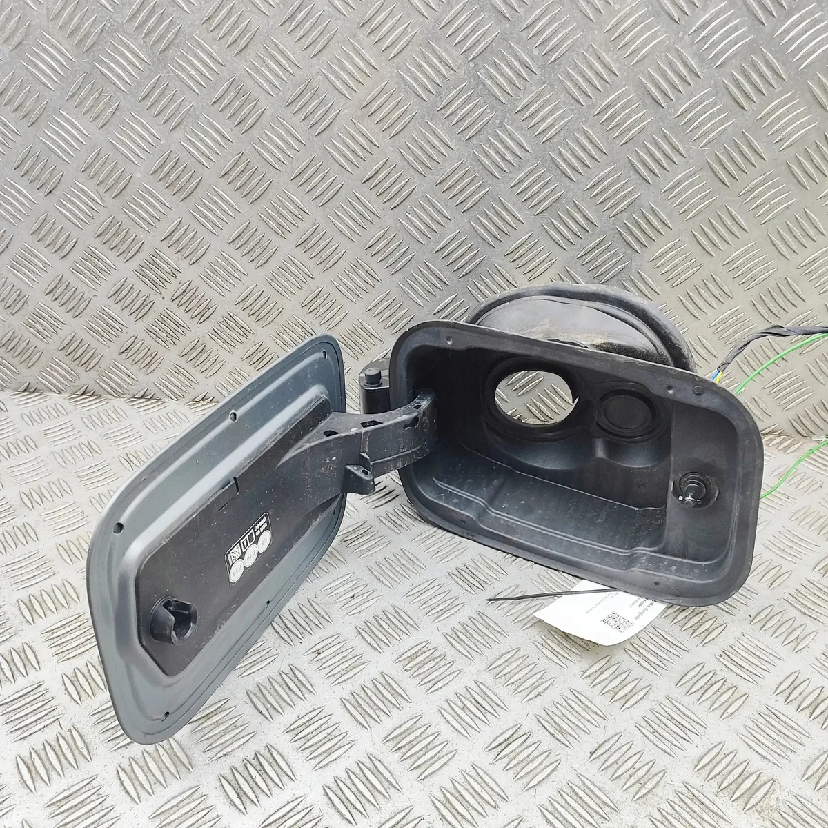 Polttoainetankin luukku BMW XM (G09) 9447698 image 6