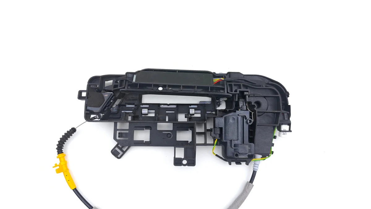 Audi Q6 E-Tron Türgriffhalterung rechts hinten image 4