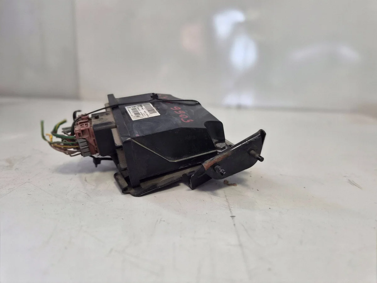 Boîtier de commande Citroën C4 Picasso 9805164380 image 8