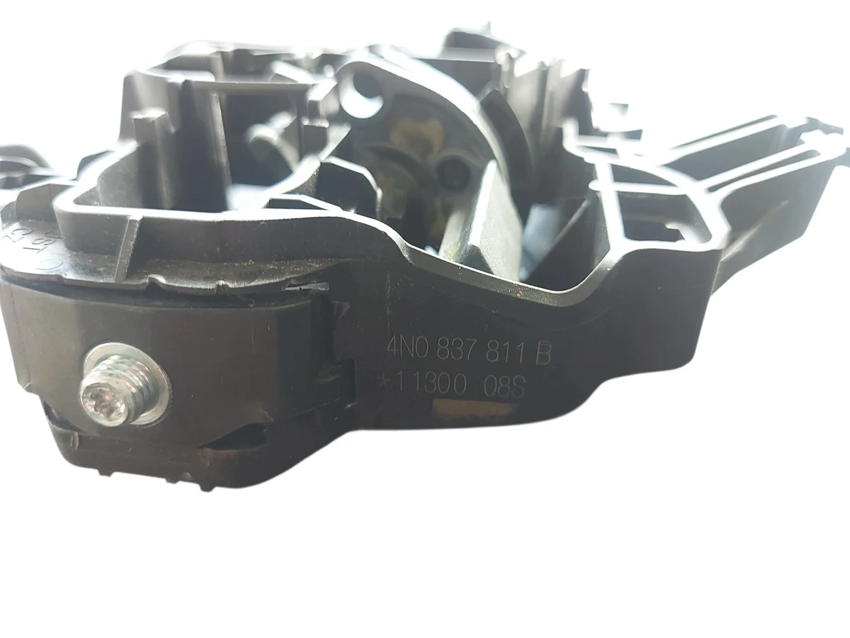 Soporte Manija Audi RS7 4K 4N0837811B Usado