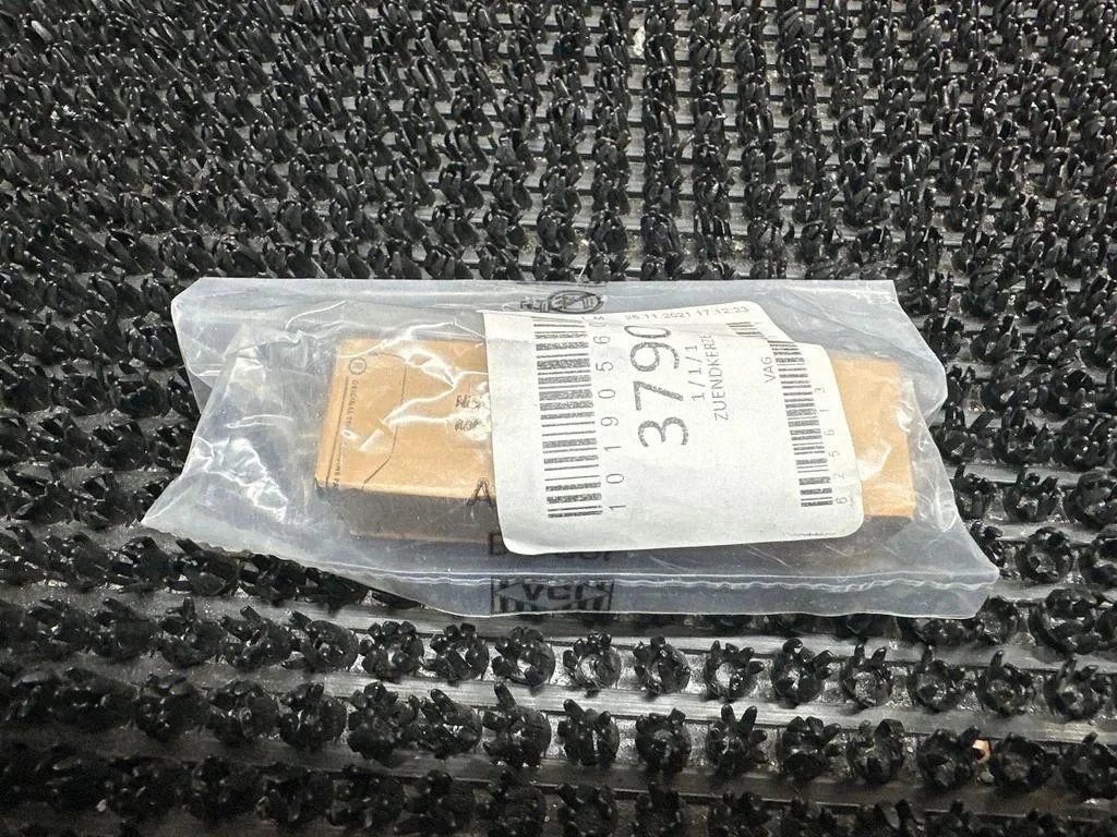 Bougie d'allumage Volkswagen OE 101905601F