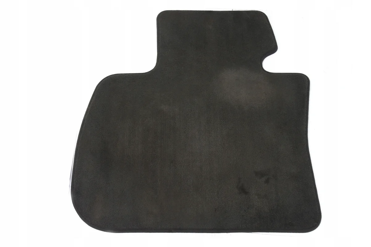 BMW F46 Tapis de sol velours noir