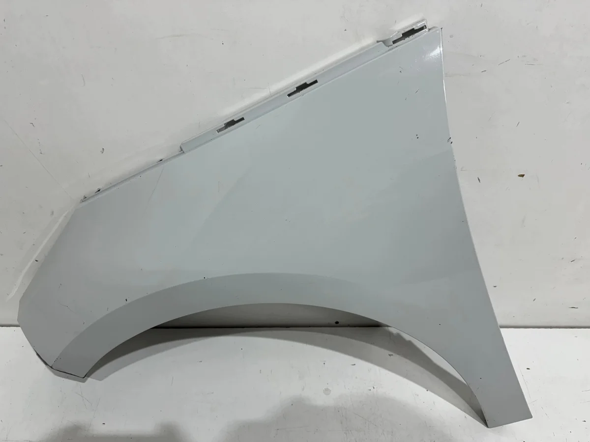 BMW i3 I01 Kotflügel vorne links gebraucht image 3