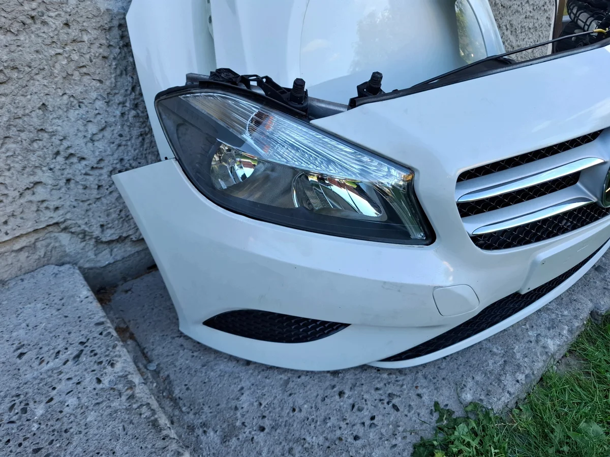 Stoßstange vorne Mercedes A-Klasse W176 image 3