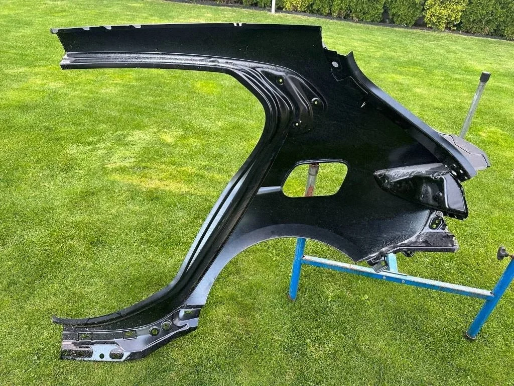 Bakre höger kvart panel BMW 1 F40 image 6