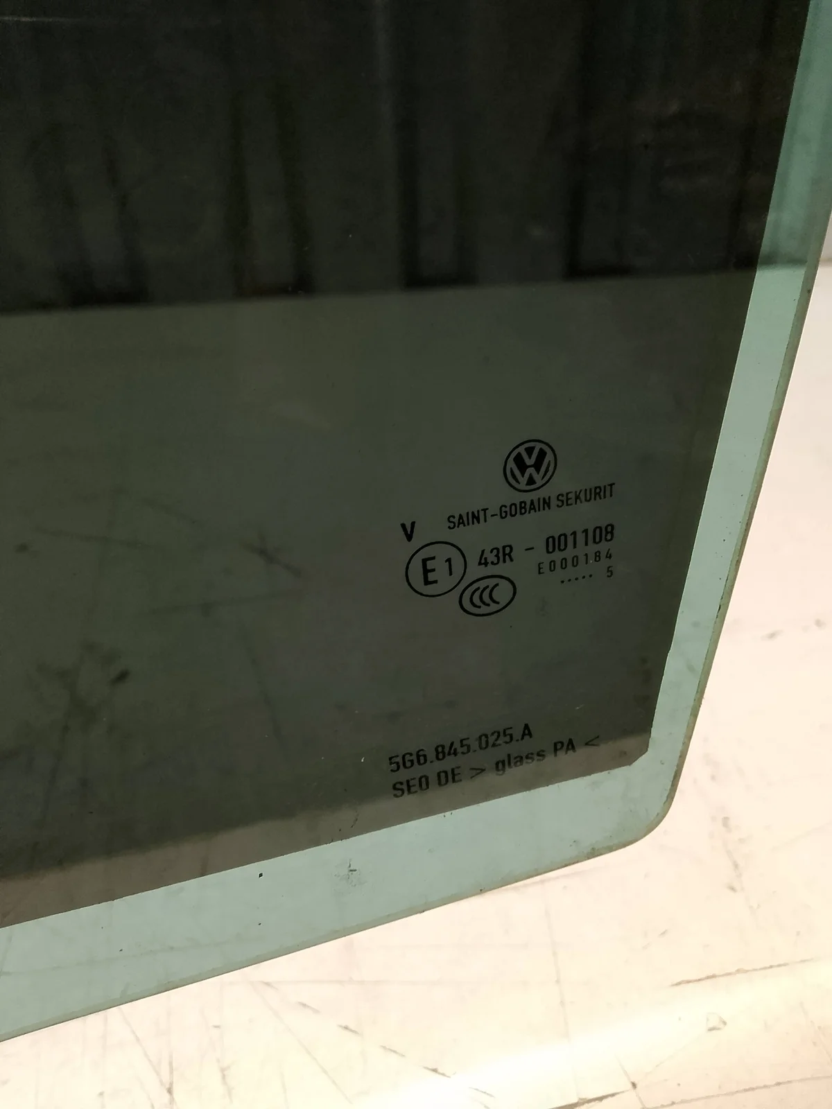 VW Golf VII vasen taka sivuikkuna image 7
