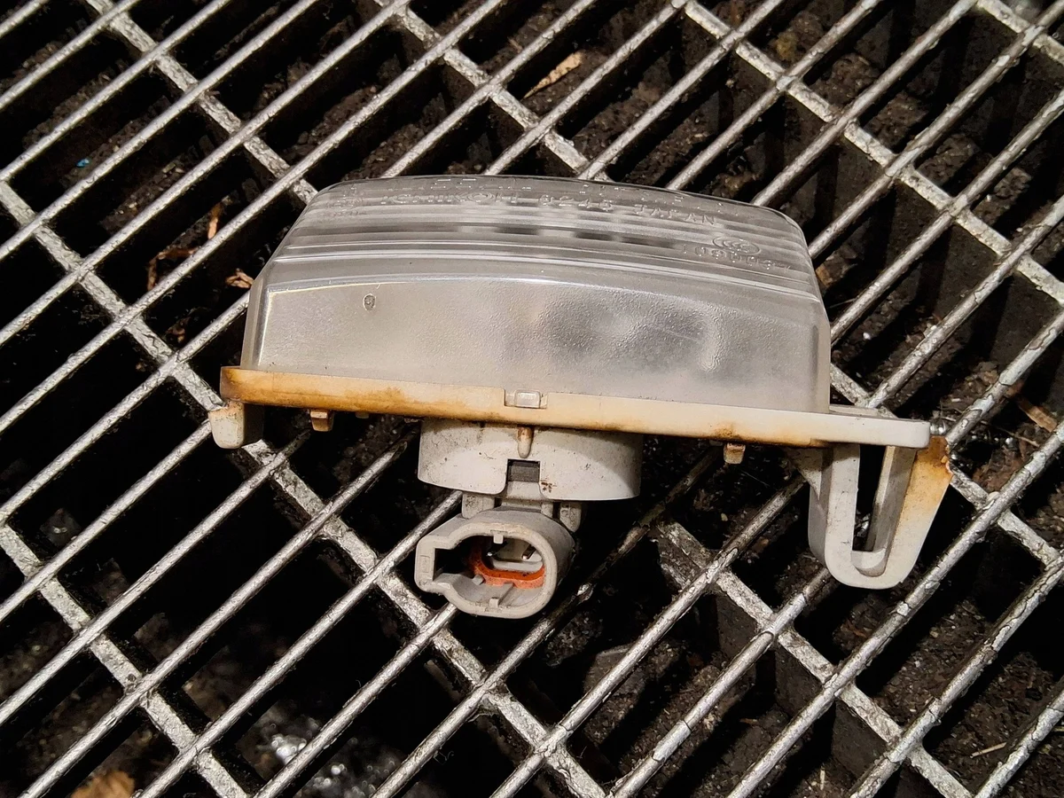 Kentekenplaatverlichting Nissan Note E12 (2015) image 5