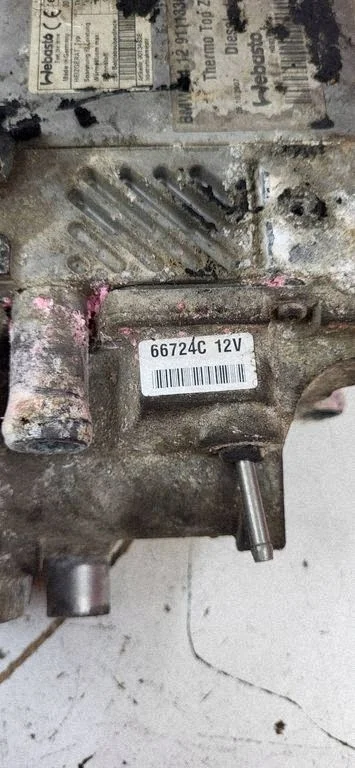 BMW E65 730d Webasto Pompa 9111336 image 9