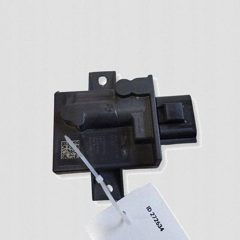 Jaguar F-Pace 2021 Fuel Pump Control Module image 4
