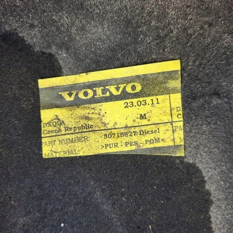 Volvo S60 2012 Isolamento Capô 30715827 image 6
